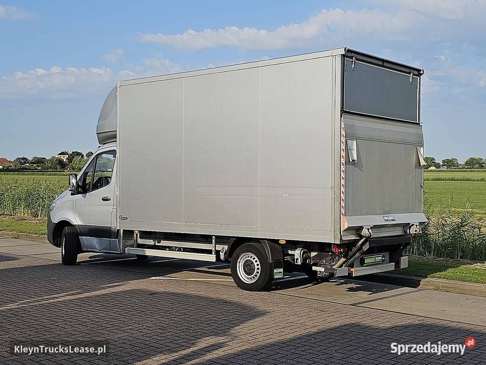 MercedesBenz SPRINTER 317 kontener winda