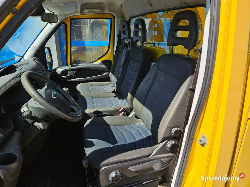 Holownik pomoc drogowa Iveco Daily Rok produkcji 2018 mazowieckie Warszawa