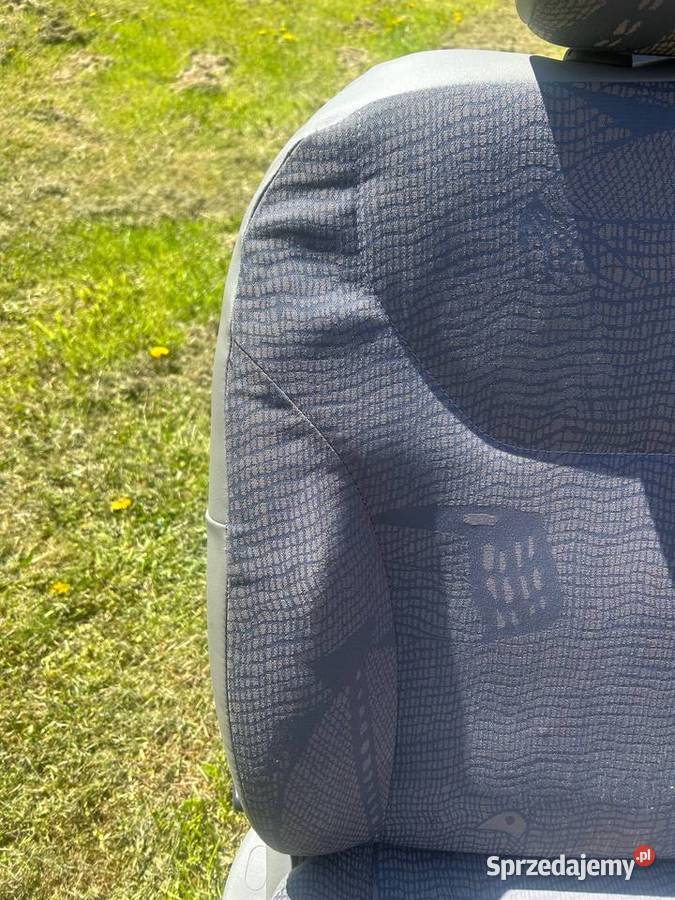 Fotele przodnie Renault Traffic Sanok