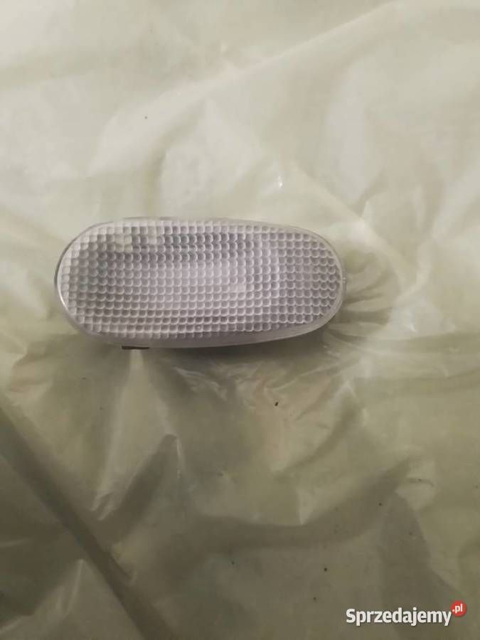 Opel 90508661 lampka drzwi inne Oświetlenie Tuszyn