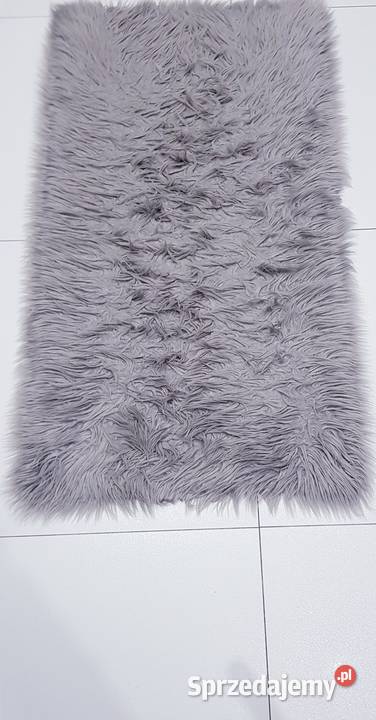 Futrzasty dywanik do wyczesania 110m Dąbrowa Górnicza