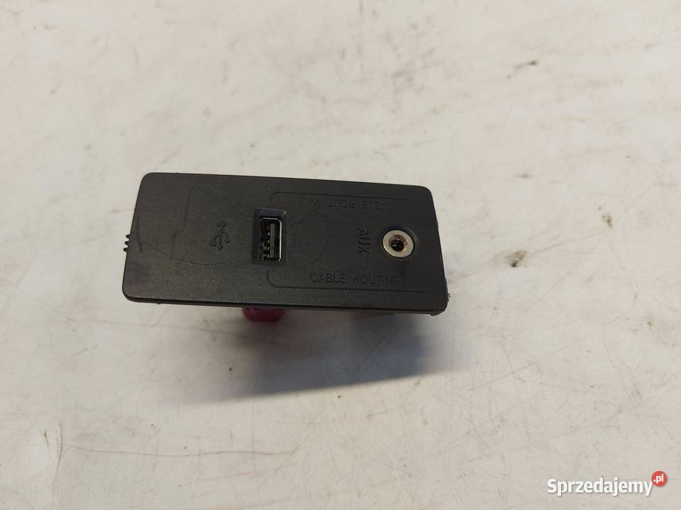 VOLVO XC90 II D5 Gniazdo USB AUX 31285608 sprzedam