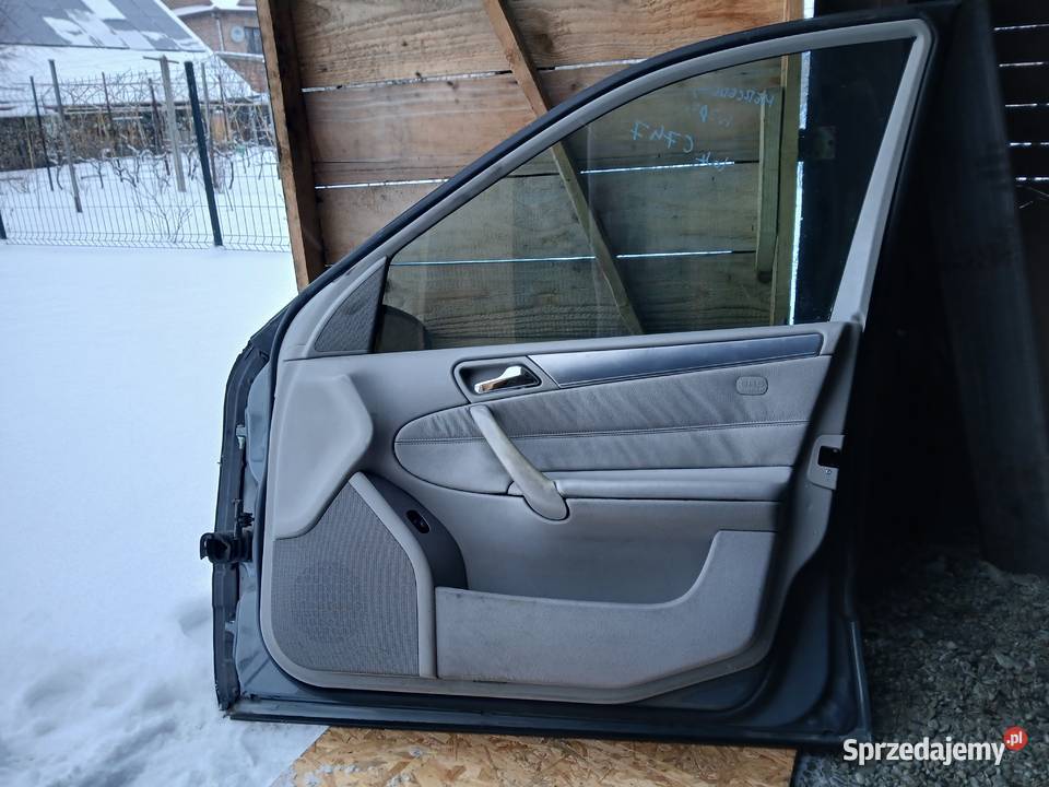 Drzwi Prawy przód Mercedes w203 lak c747 sprzedam