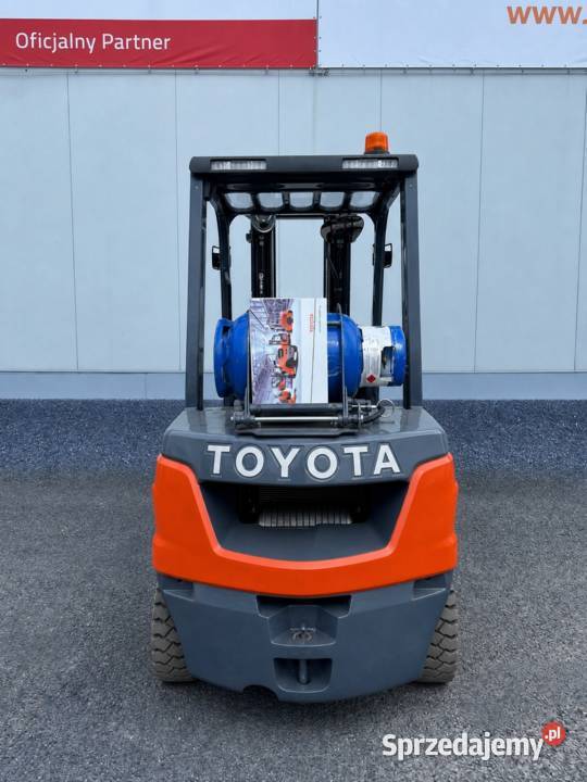 Spalinowy wózek widłowy LPG Toyota Tonero Katowice