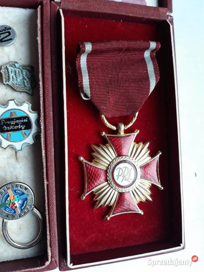 Medale i przypinki sprzedam