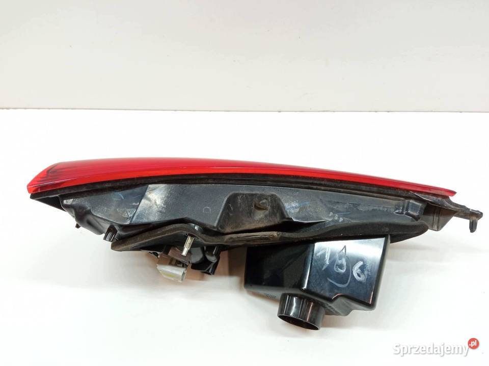LAMPA TYŁ W KLAPĘ PRAWA J11 Nissan Qashqai II Rok produkcji 2017 sprzedam