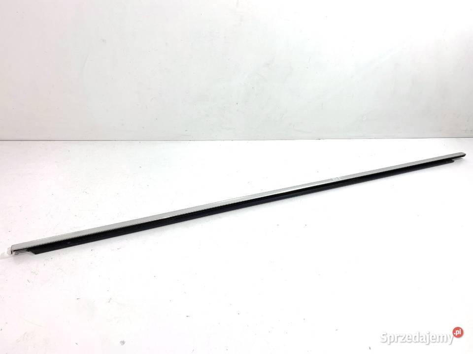 LISTWA ZGARNIAJĄCA TYŁ PRAWY VW TOURAN