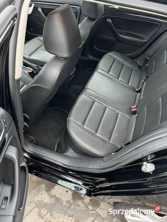 VW Golf VI Kombi 2010 20 TDI DSG Panorama Skóra Rok produkcji 2010