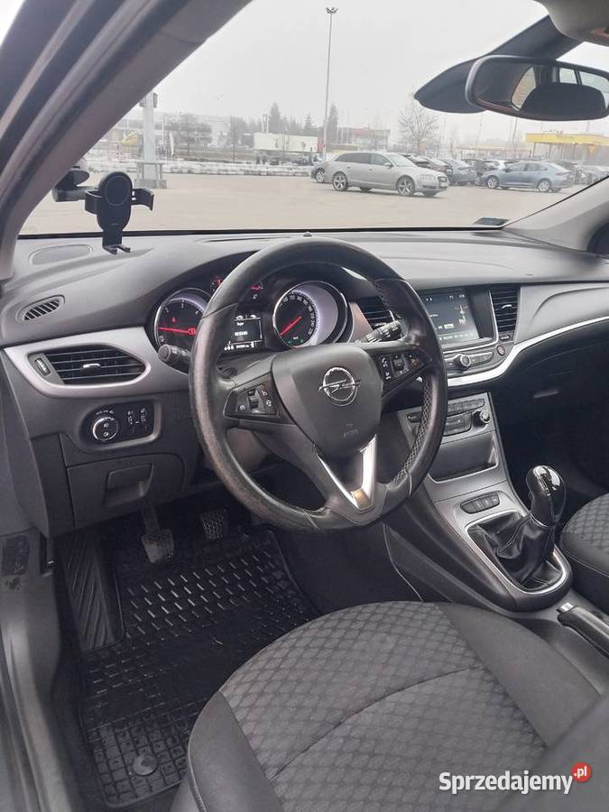 Opel Astra K 201716 CDTIidealny stanzadbanesalon
