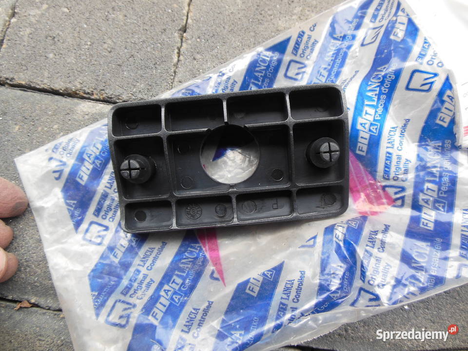 Podkładka lusterka prawego Fiat 126p FL 126 bis Kozy