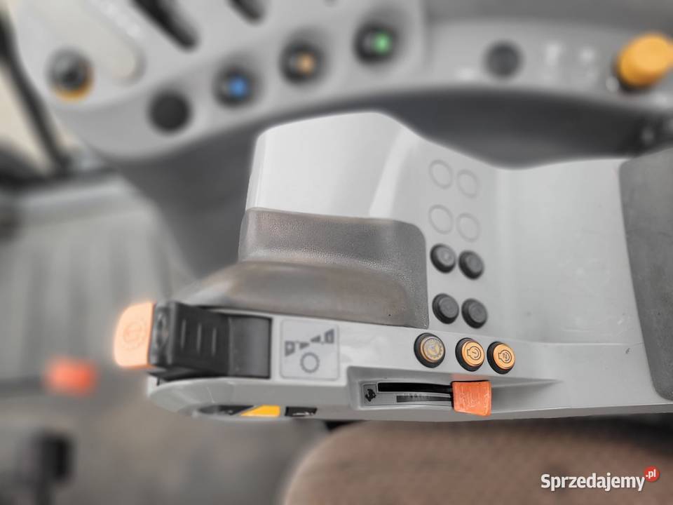 Traktor Claas Arion 520 Zaklików