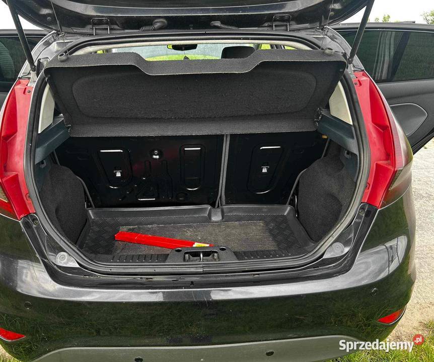 Sprzedam Forda fiestę mk7 2009 gniazdo AUX łódzkie Bedlno sprzedam