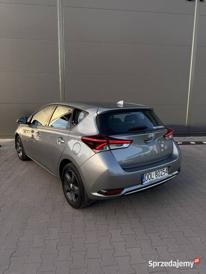Toyota Auris 16 PREMIUM 132 Auris Międzybórz