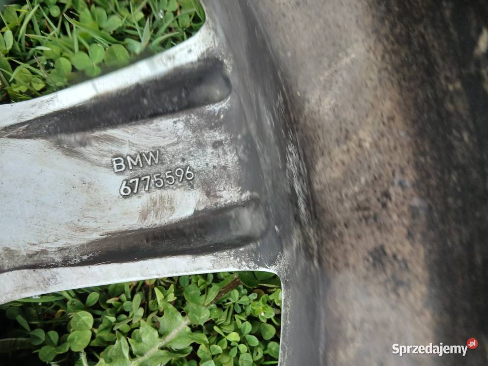 4x Felgi aluminiowe BMW Borbet 6775596 8Jx17 Szczerbice sprzedam