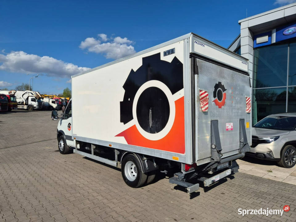 Iveco Daily 65 C 17 30 SILNIK KONTENER WINDA Rok produkcji 2012 Łaziska Górne