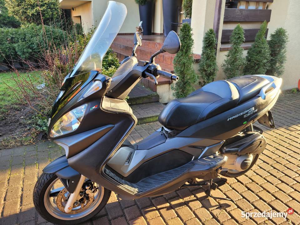 MALAGUTI MADISON 3 250ie 08r italmotopila bagażnik Piła sprzedam