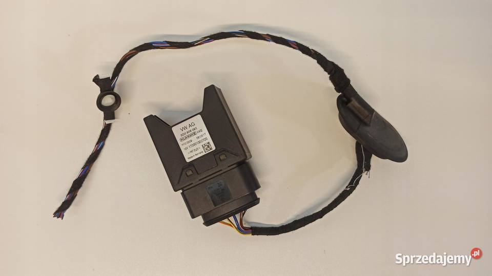 AUDI Q2 MODUŁ POMPY PALIWA WTYCZKA 5Q0906093