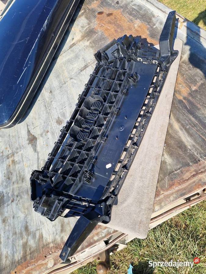 Audi Q3 LIFT Grill Atrapa ORG KPL Mielec