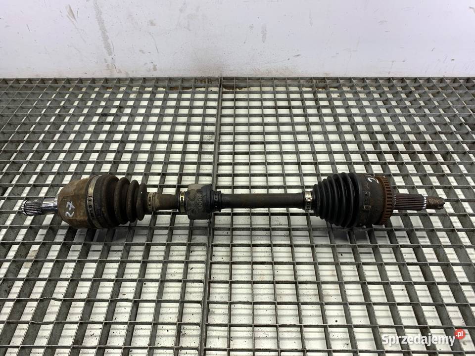 PÓŁOŚ LEWY PRZÓD HYUNDAI i30 14 90 PRZEGUB