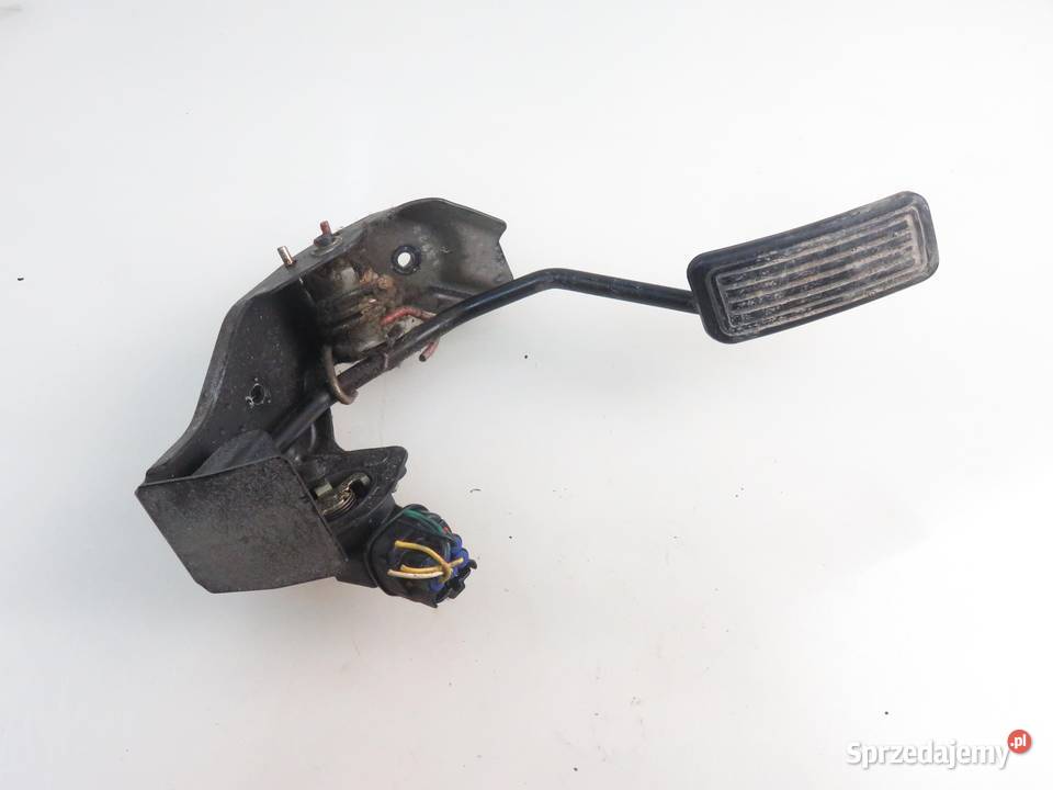 POTENCJOMETR GAZU TOYOTA COROLLA E12 20 D sprzedam