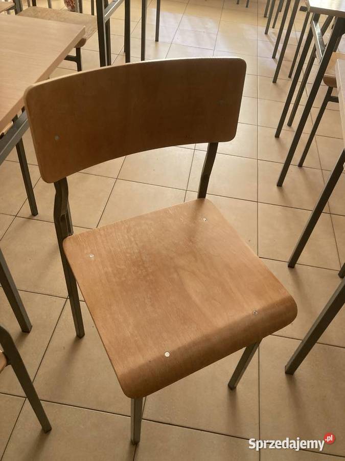 wyposażenie szkoły biuraławki biurka półki Wyszków