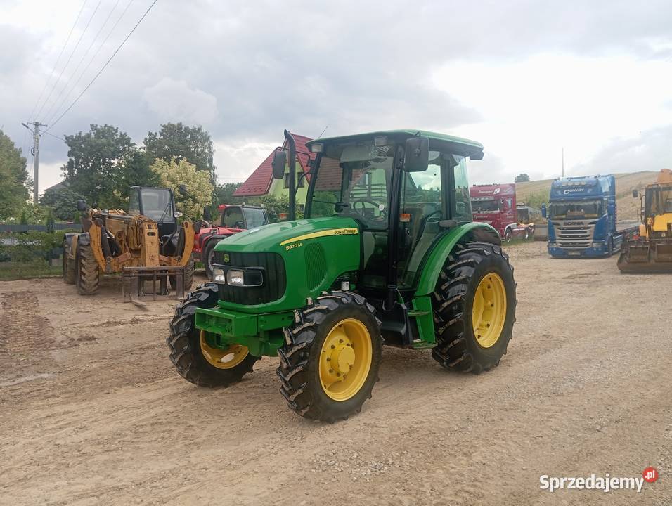 JOHN DEERE 5070M Racławice