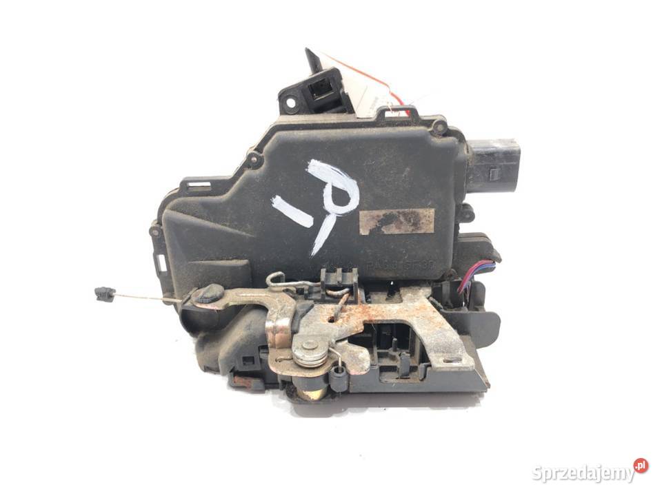 ZAMEK DRZWI PRAWY TYŁ SKODA OCTAVIA I Hatchback
