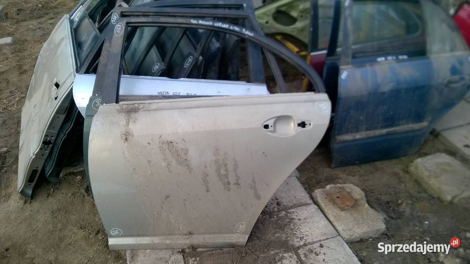 TOYOTA AVENSIS SEDAN T25 2003 2005 2008 DRZWI Pozostałe
