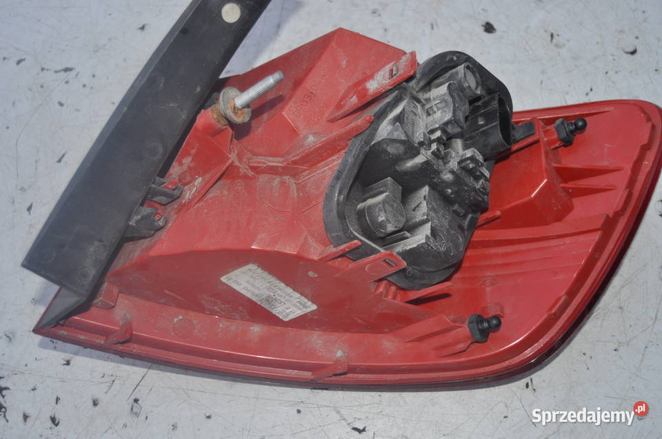 Audi a4 B8 lift kombi Lampa Tył Lewa led Lampy tylne sprzedam