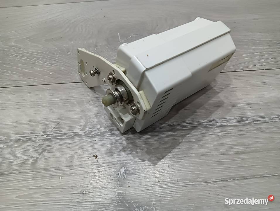 maszyna do szycia łucznik sam Silnik TUR 2 80W biały Pozostałe sprzedam