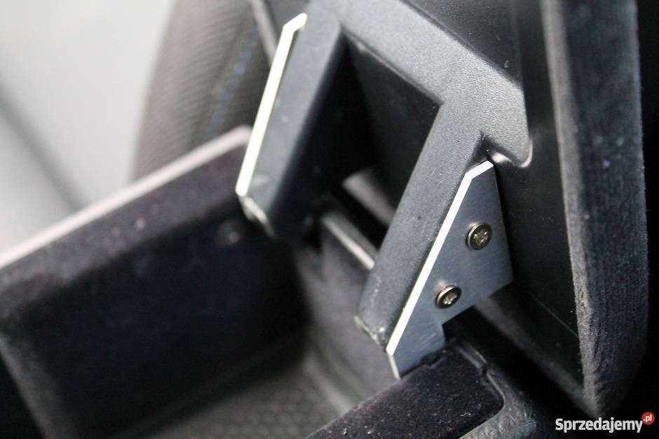 Naprawa podłokietnika zestaw vw skoda seat podłokietniki Mielec sprzedam