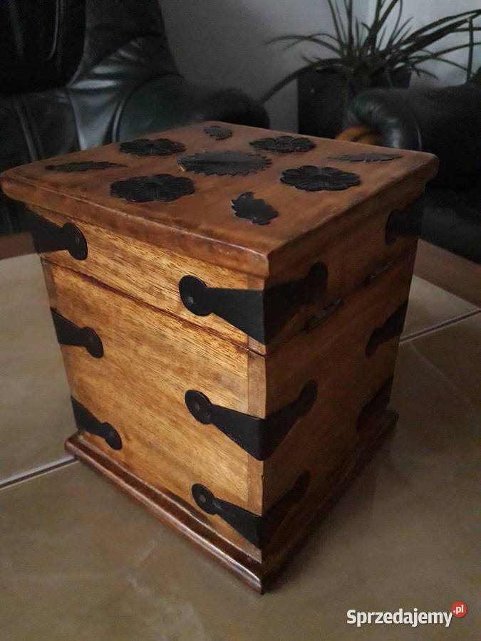 Stara szkatułka skrzynka na drobiazgi Anglia