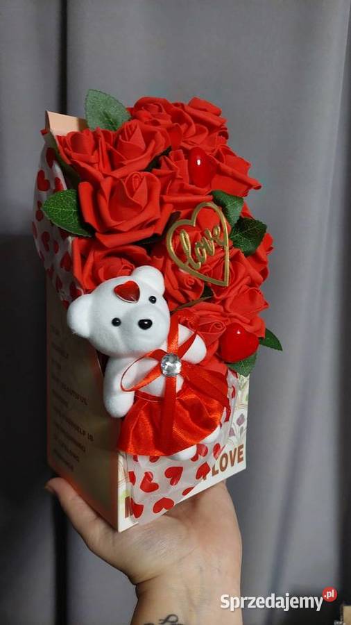 Kompozycja z róż Gotowy prezent do wręczenia śląskie Rybnik sprzedam