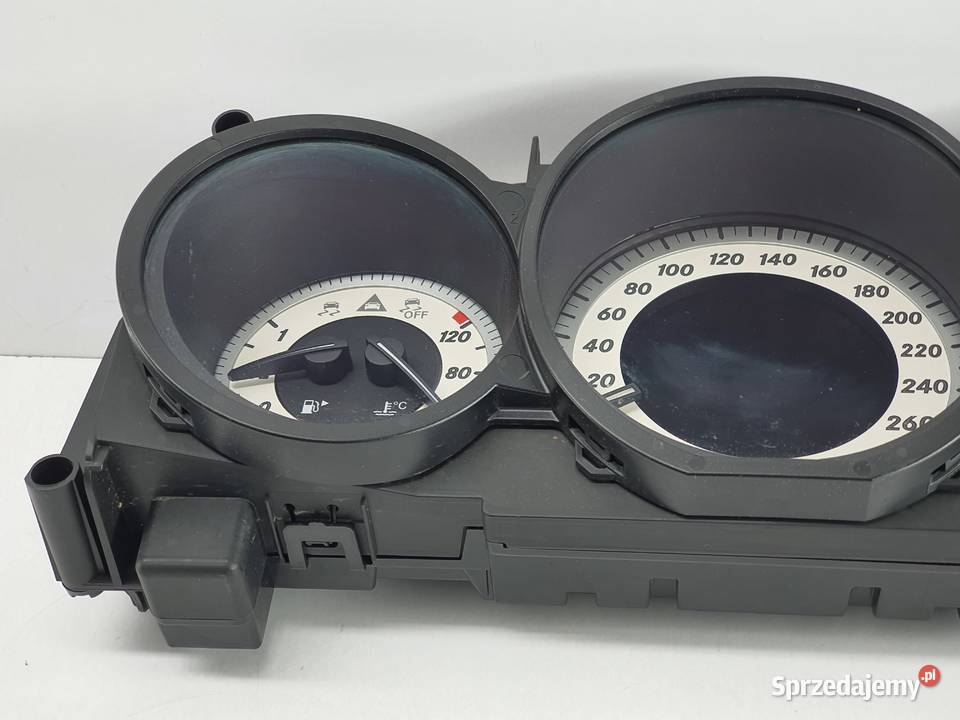 Licznik Zegary Mercedes Cls W218 2189005902 osobowe