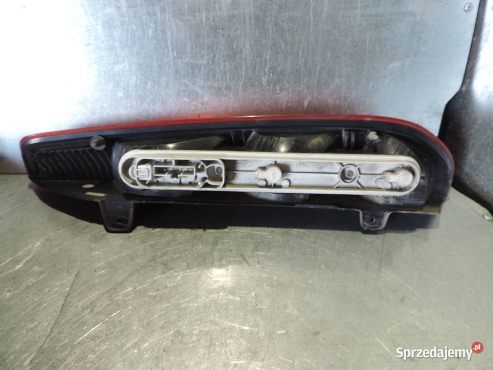 FORD FOCUS MK2 KOMBI LAMPA LEWY TYŁ Nowy Sącz