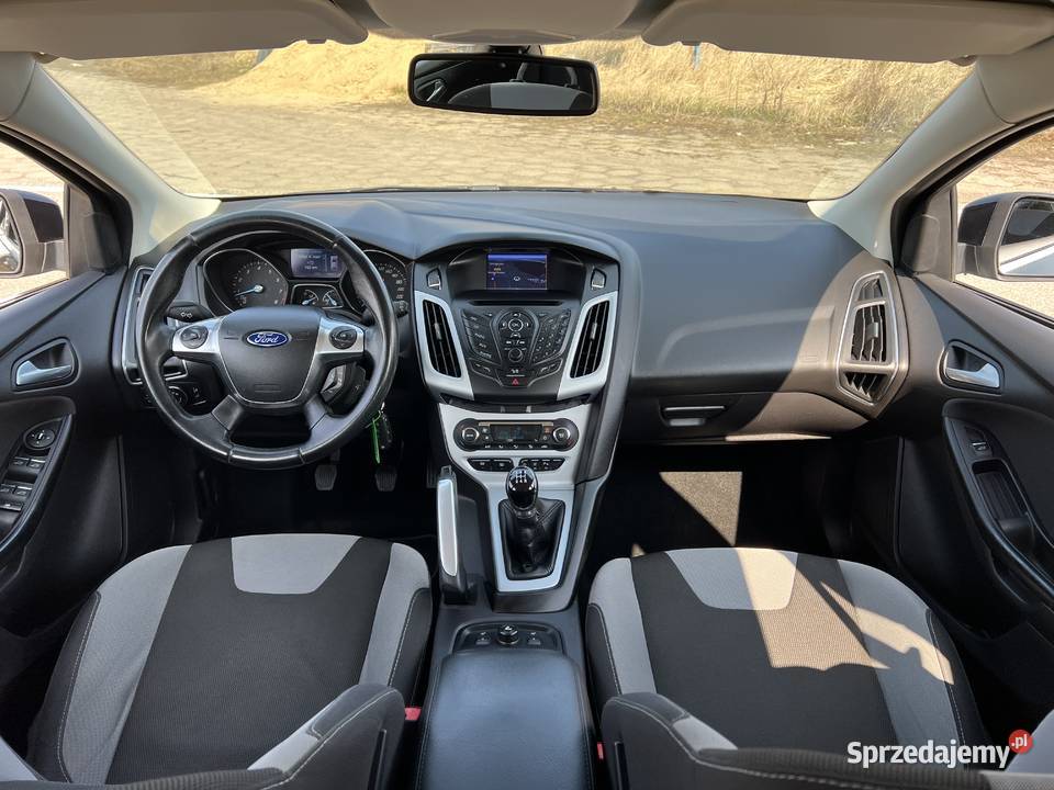Ford Focus 10 BENZYNA Klimatronik Nawigacja elektryczne lusterka Konin