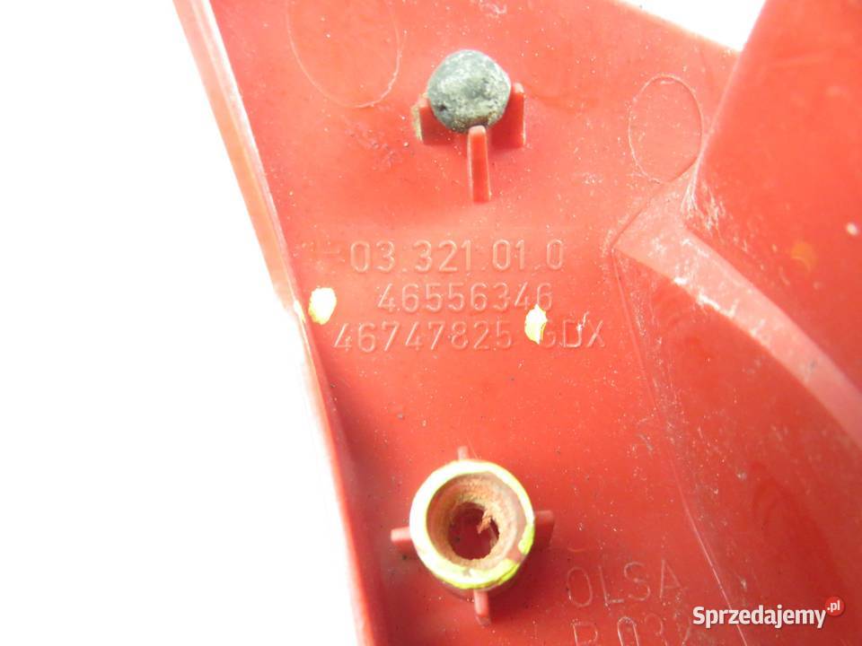 LAMPA PRAWA TYLNA KLAPA ALFA ROMEO 147 46747825 osobowe Oświetlenie