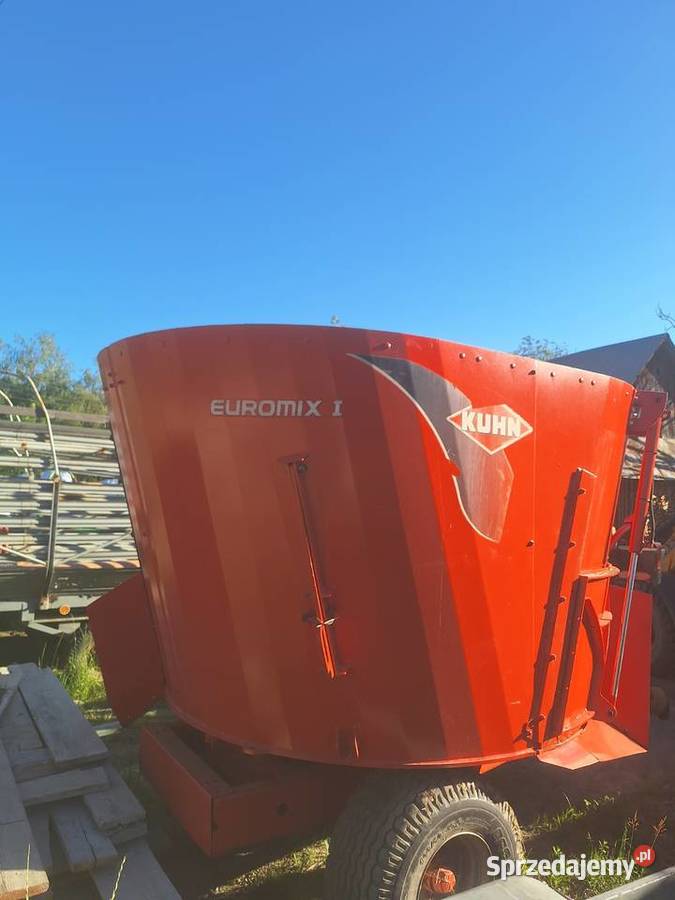 Wóz paszowy kuhn 870 Grybów