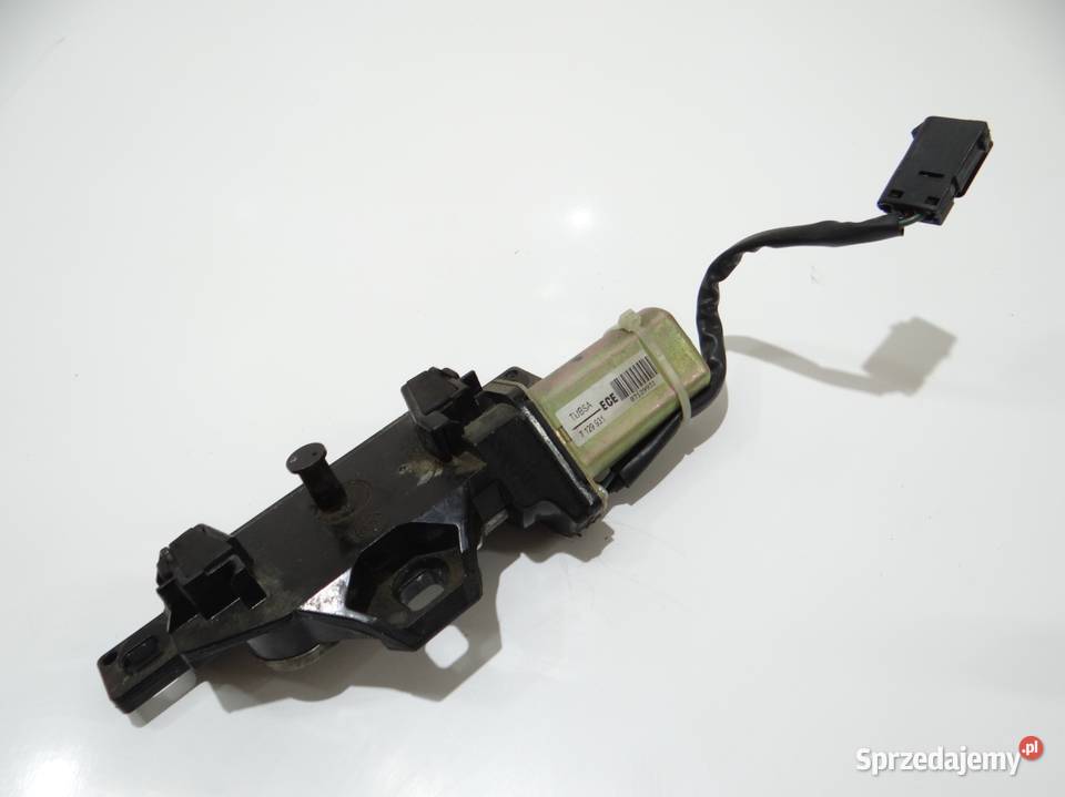 ZAMEK RYGIEL KLAPY BAGAŻNIKA BMW 5 E61 7129931 lubelskie Strzyżewice