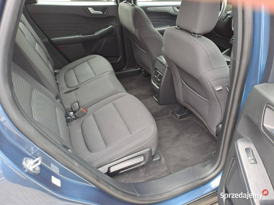 Ford Kuga 25FHEV Titanium Hybryda rej 21012022 podgrzewane fotele Warszawa sprzedam