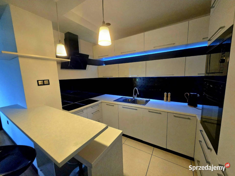 Tytuł 3 pokoje 57 m remoncie balkon 15 m garaż Mieszkania Przybysławice