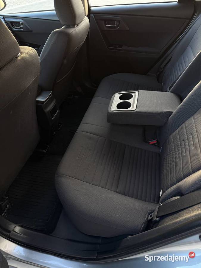 Toyota Auris 16 PREMIUM 132 manualna Międzybórz