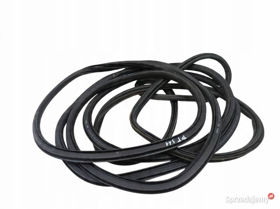 USZCZELKA DRZWI PRAWY LEWY TYŁ BAGAŻNIKA SEDAN Uszczelki sprzedam