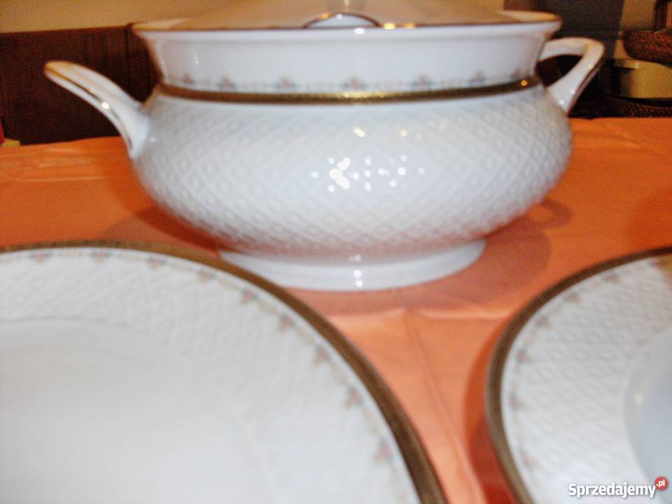 4 części serwisu obiadowego starej porcelany