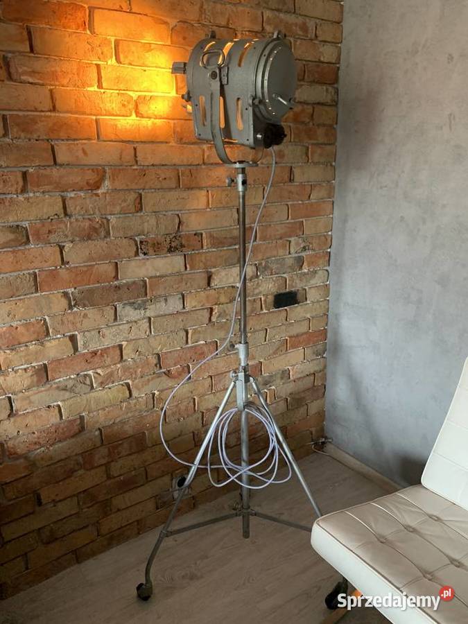 Lampa filmowa teatralna PRL loft Vintage 1963 r Poznań