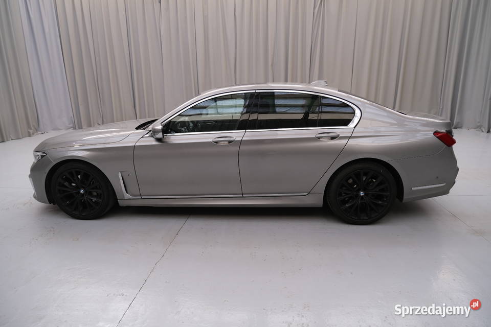 BMW 740i 2022 299800 ccm 333 Warszawa