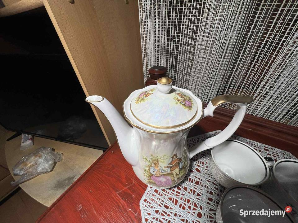 Porcelanowy dzbanek Chodzież