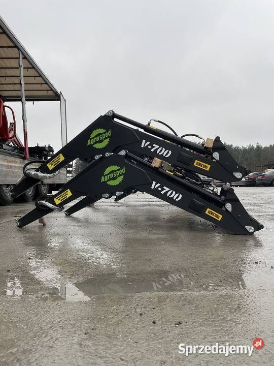 Ładowacz czołowy firmy Agrosped model V700 Kamienna Góra