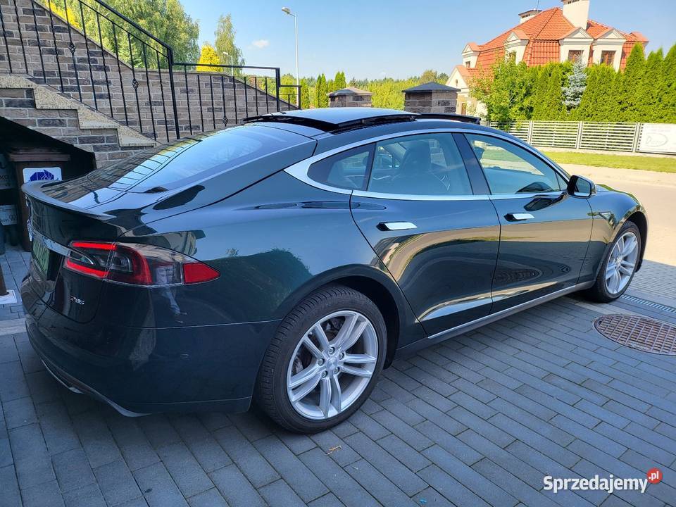 Piękna Tesla S Performance P85 450 Dożywotnie lakier metallic