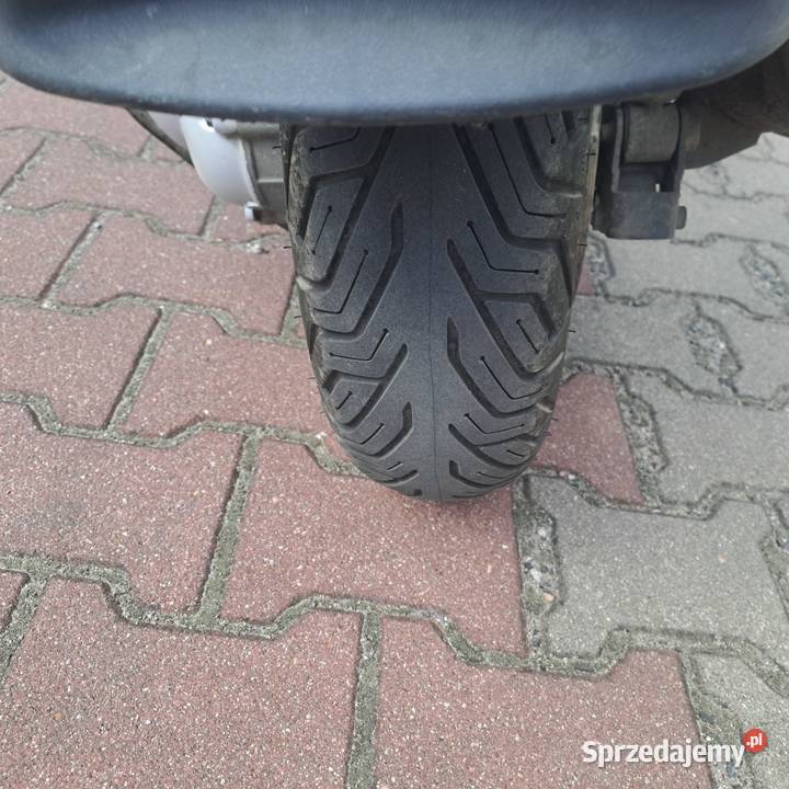 Sprzedam piaggio x8 2005r 125 Czesławice